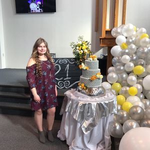 Meet your Posher, Dina